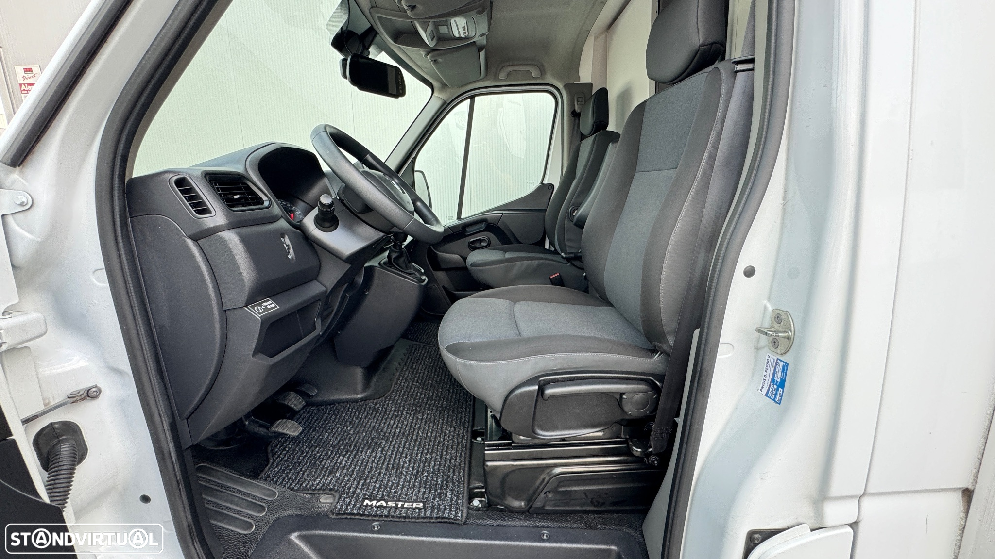 Renault Master 2.3 dCi 163 CV C/ Rampa Novo modelo - 21