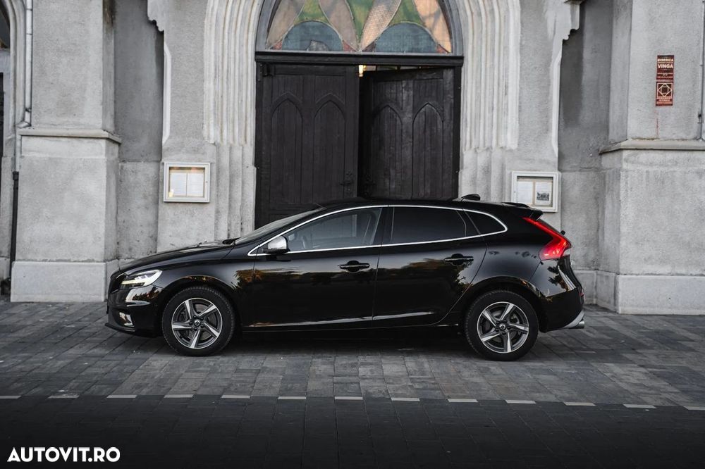 Volvo V40 D3 Geartronic RDesign - 2