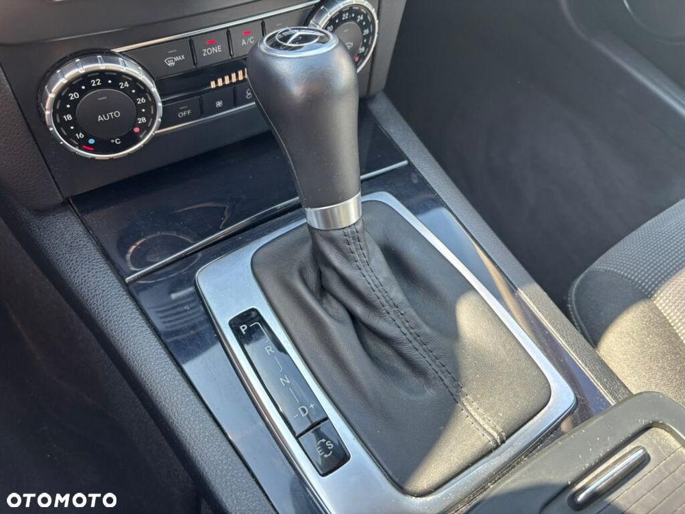 Mercedes-Benz Klasa C 180 CDI 7G-TRONIC Edition - 9