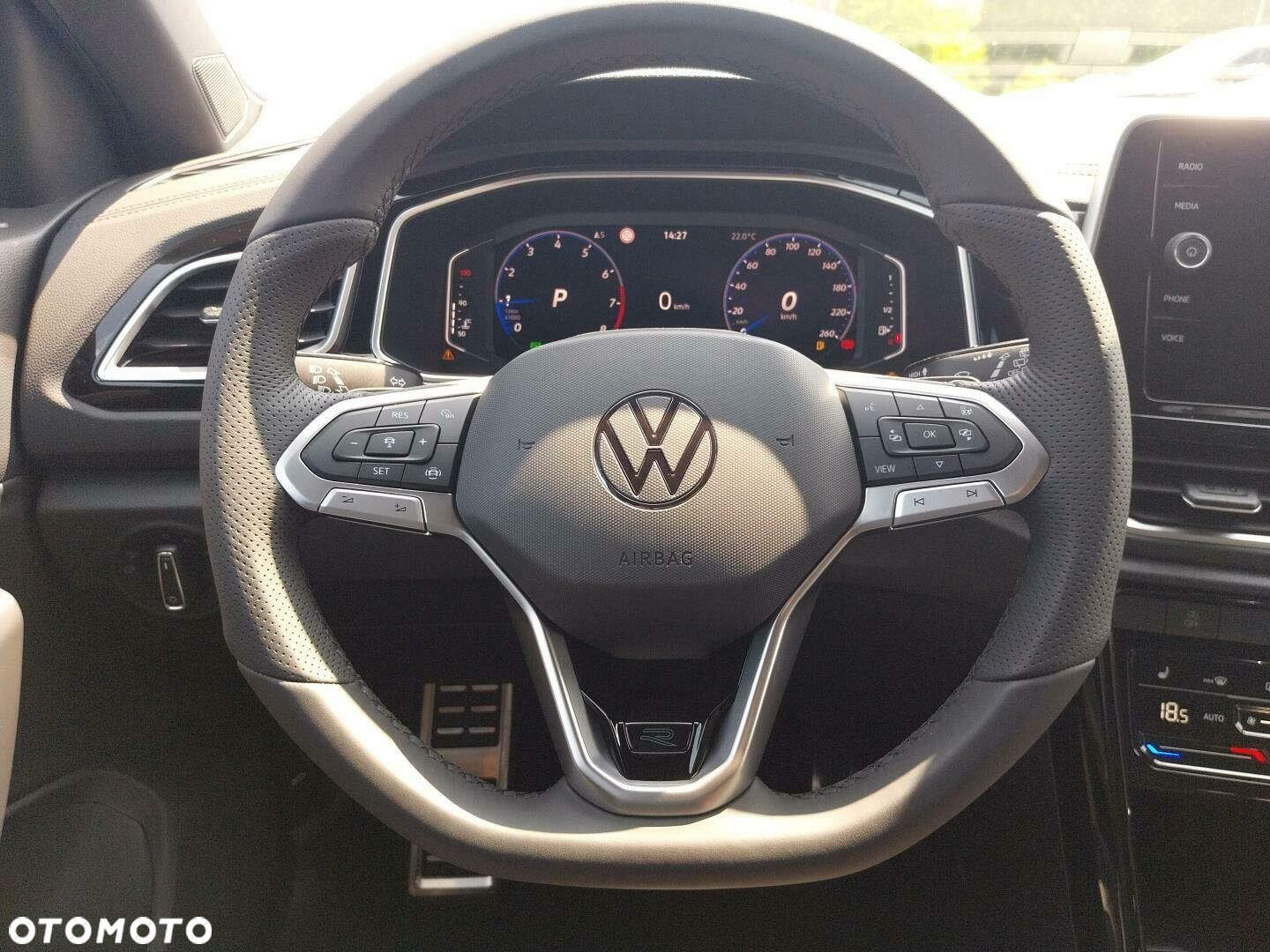 Volkswagen T-Roc - 12