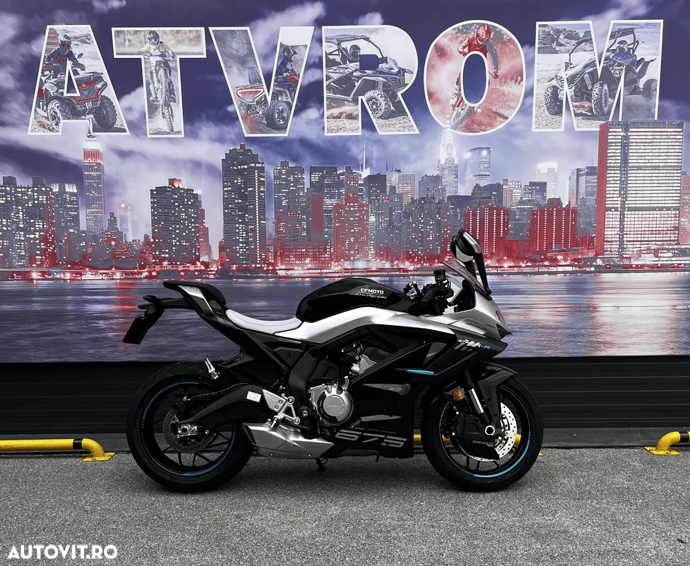 CF Moto 675 SR-R - 2