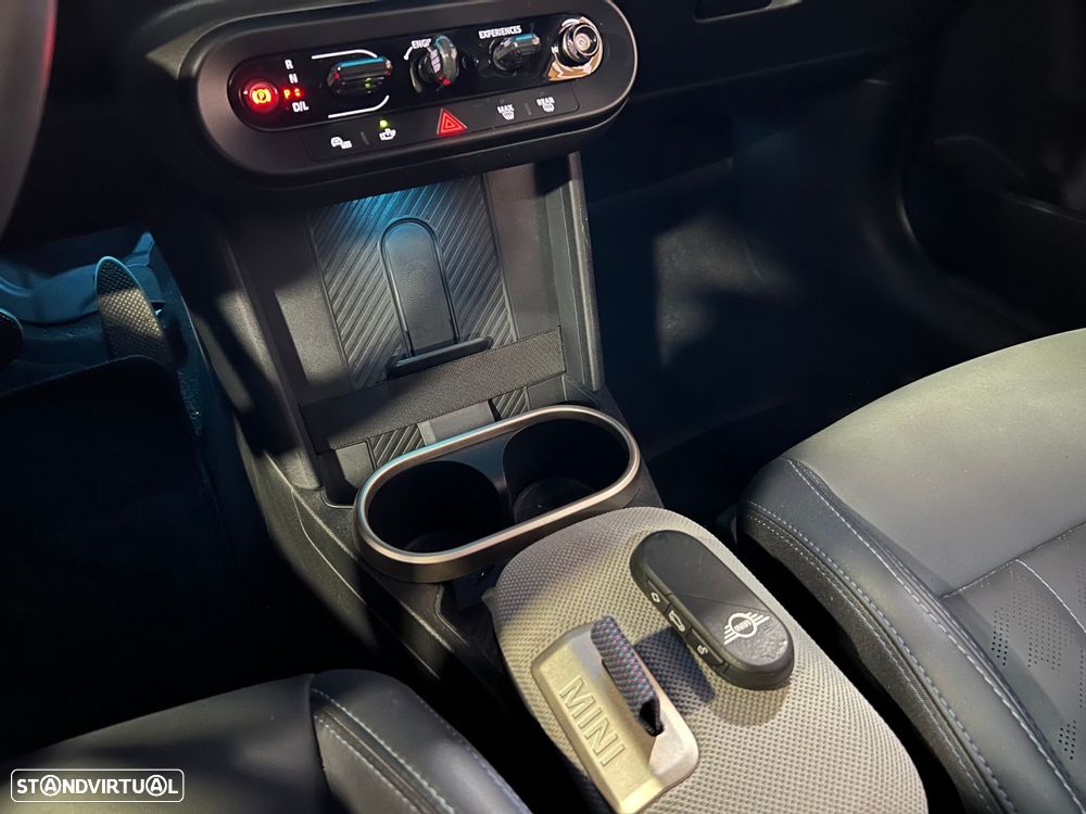 MINI 3 Portas Cooper C Favoured S - 33
