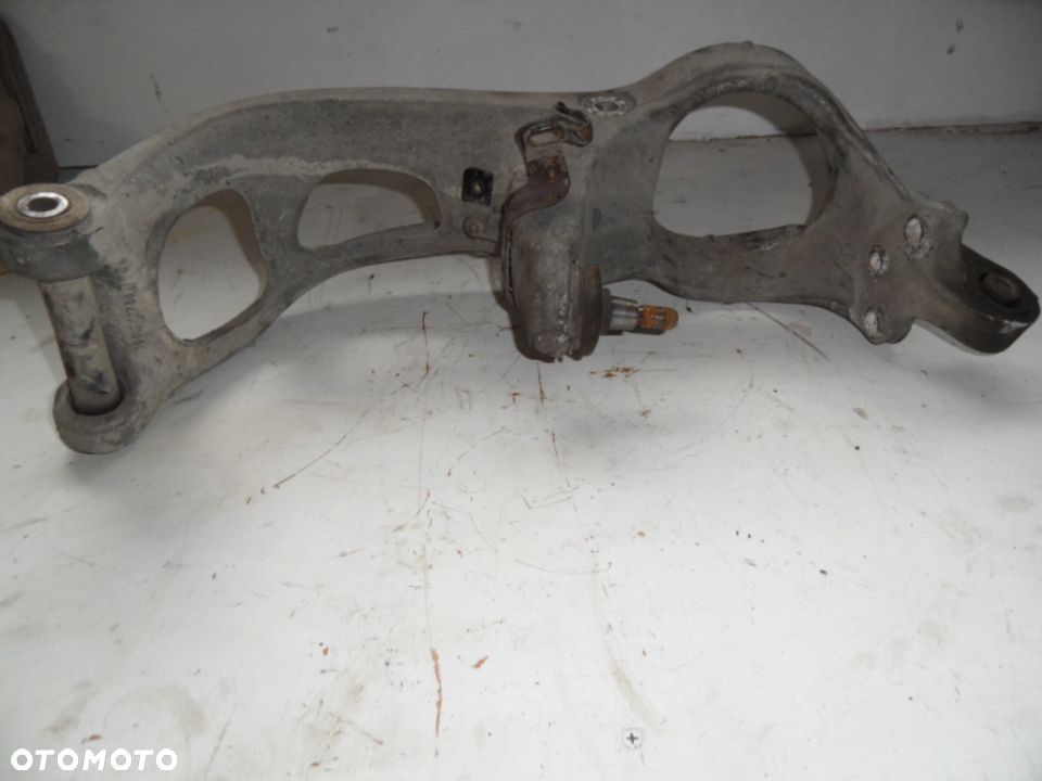 WAHACZ  LEWY PRZOD PEUGEOT 407 - 2