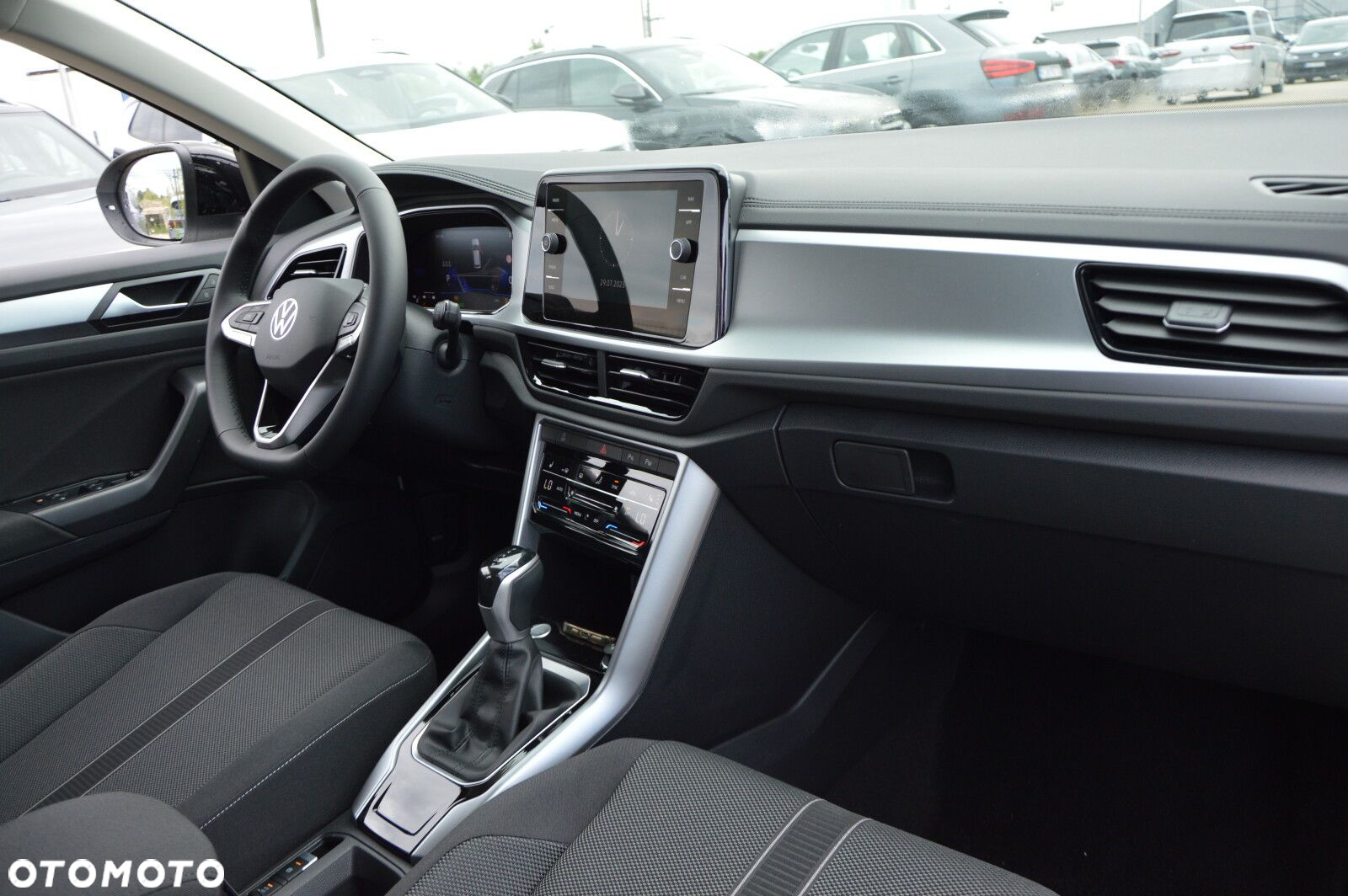 Volkswagen T-Roc - 18