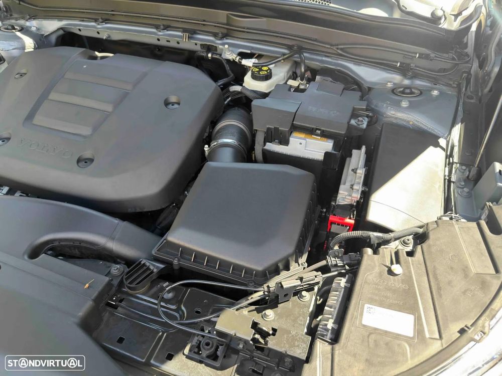Volvo XC 40 1.5 T3 Momentum Plus Geartronic - 21