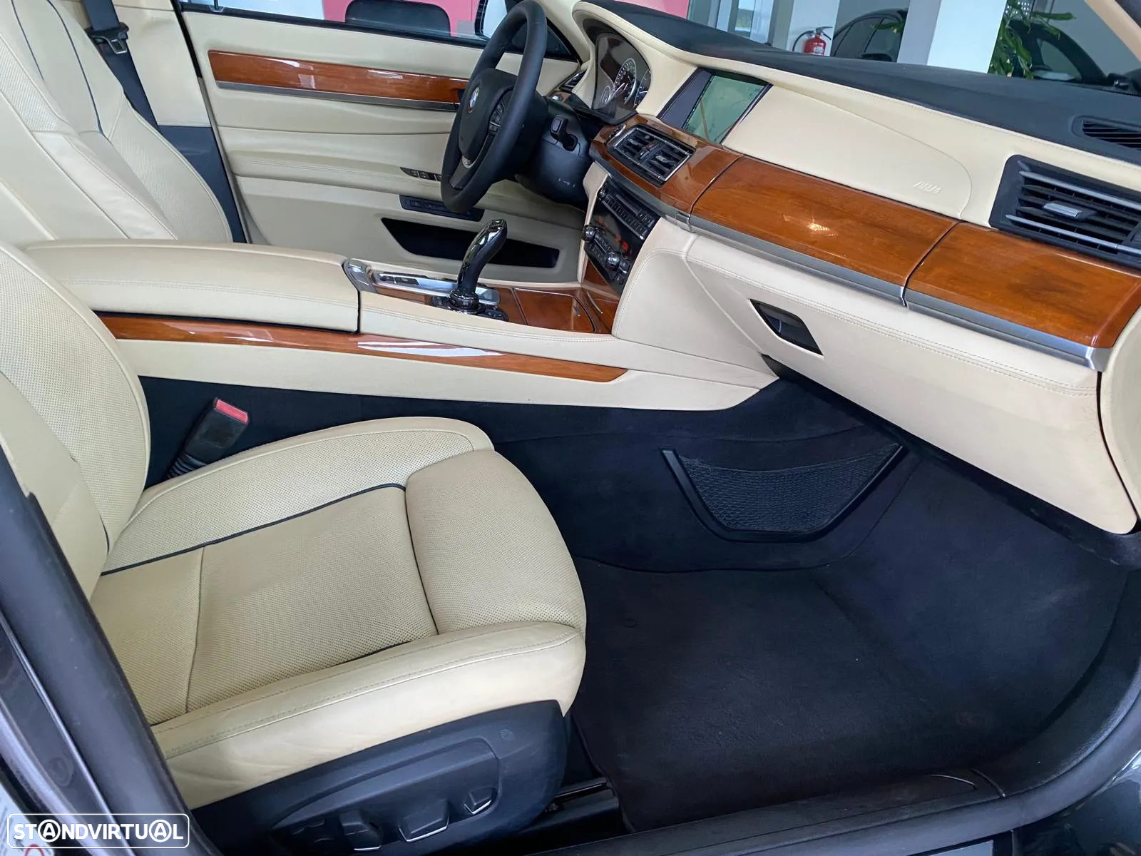 BMW 750 d xDrive - 48