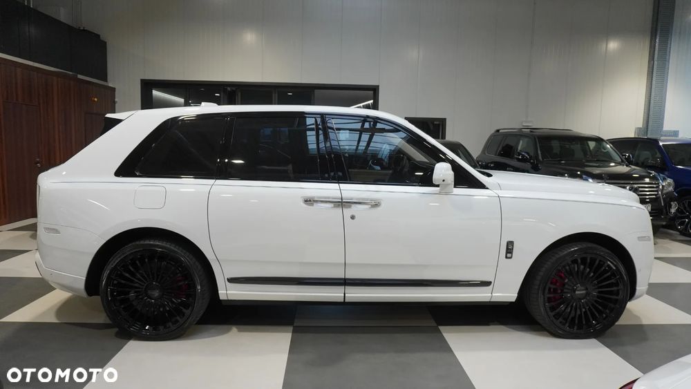 Rolls-Royce Cullinan Black Badge - 18