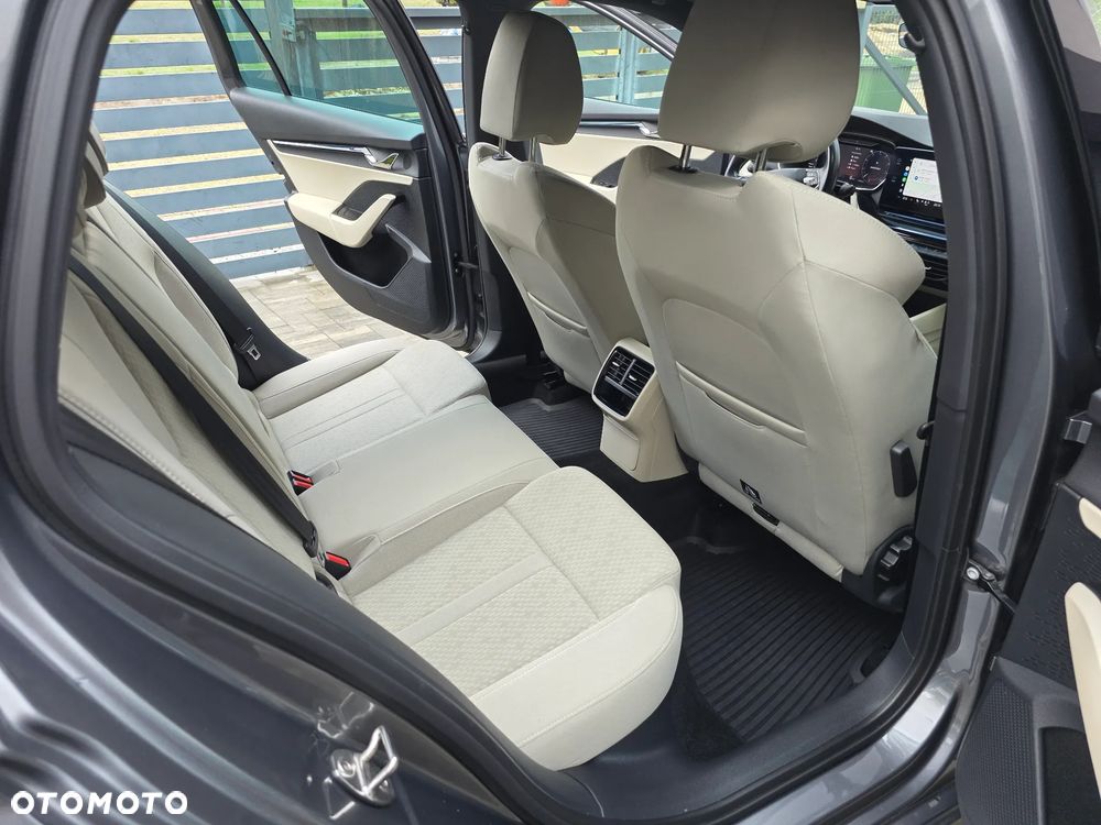 Skoda Octavia 2.0 TDI Style DSG - 15