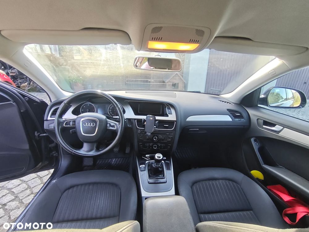 Audi A4 Limousine - 7