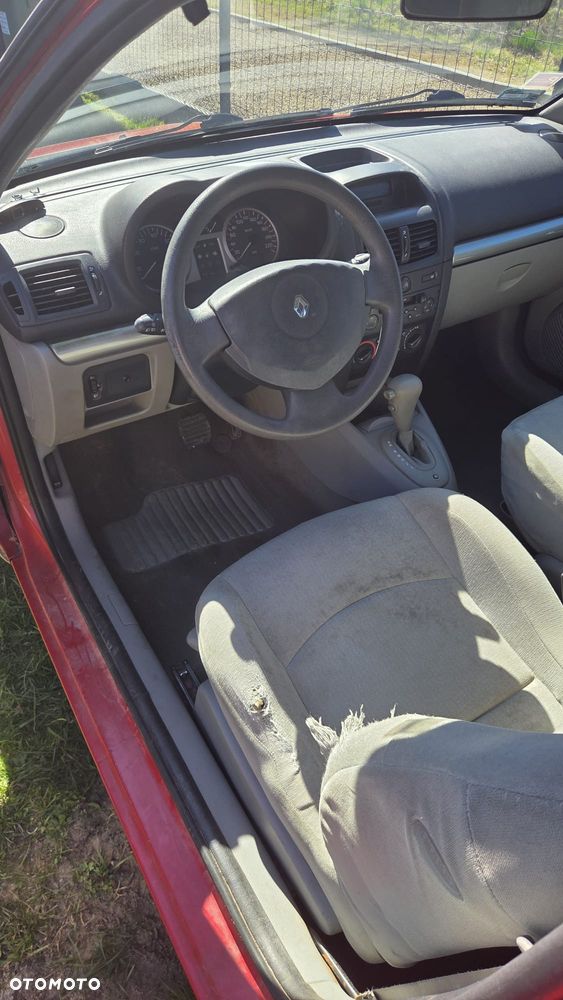 Renault Clio 1.4 16V Privilege - 7