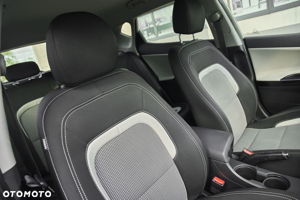 Kia Ceed 1.6 CRDi 128 Spirit - 26