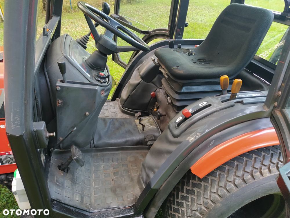 Kubota B 2400 - 9