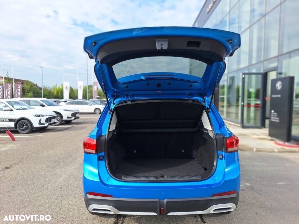 MG ZS HEV - 8