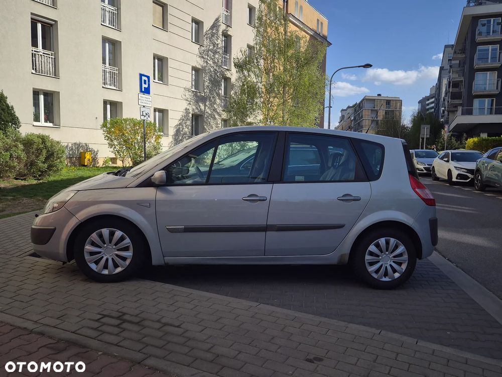Renault Scenic 2.0 16V Privilege - 14