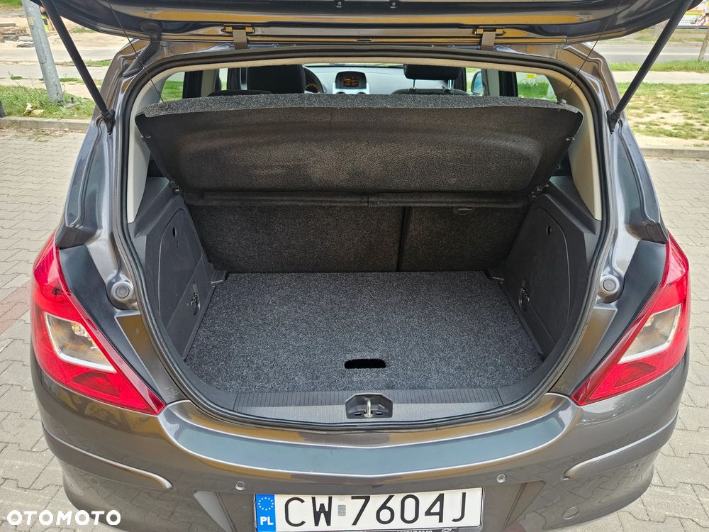 Opel Corsa 1.2 16V Essentia - 14