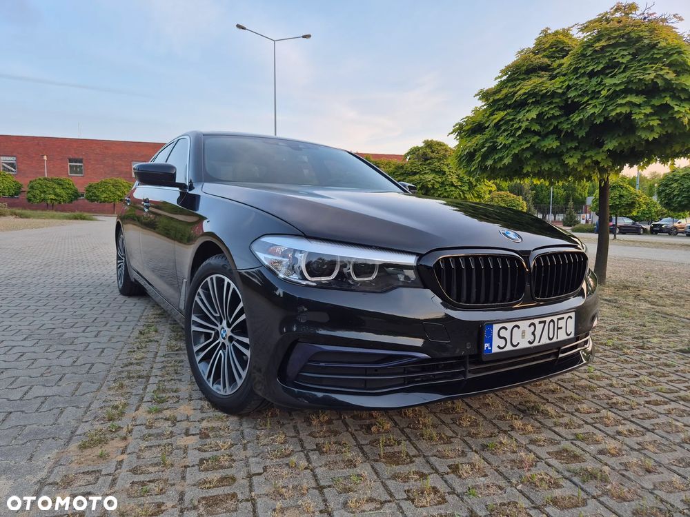 BMW Seria 5 530i xDrive GPF Sport Line sport - 10