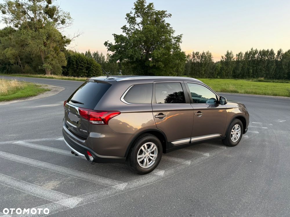 Mitsubishi Outlander 2.0 2WD Active - 25