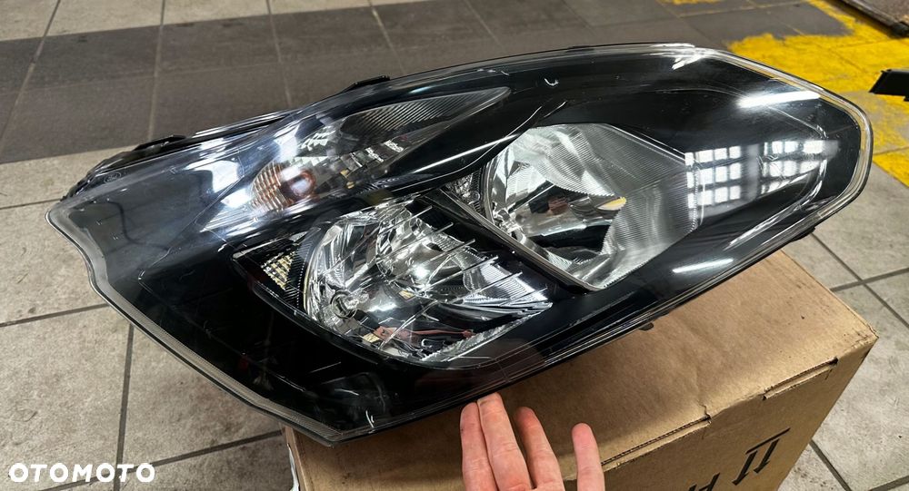 reflektor prawy lampa prawa ford custom 2012-2018r bk21-13d152-b - 2