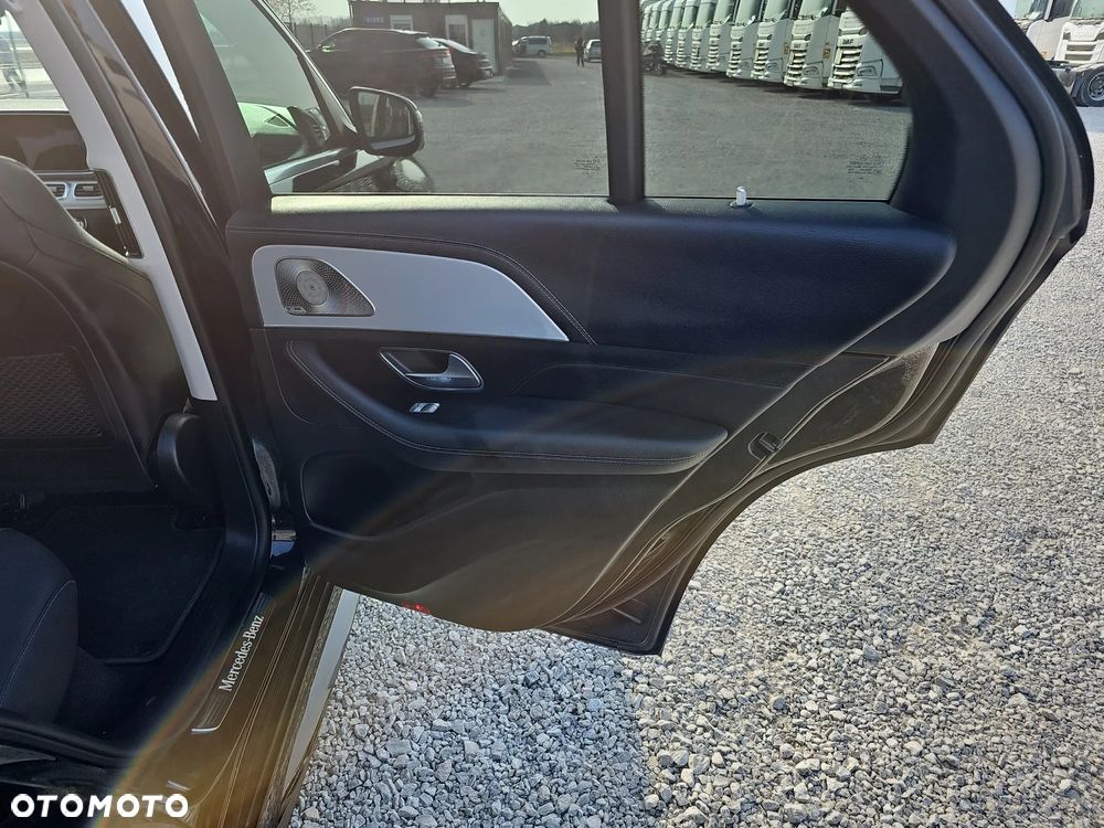 Mercedes-Benz GLE - 24