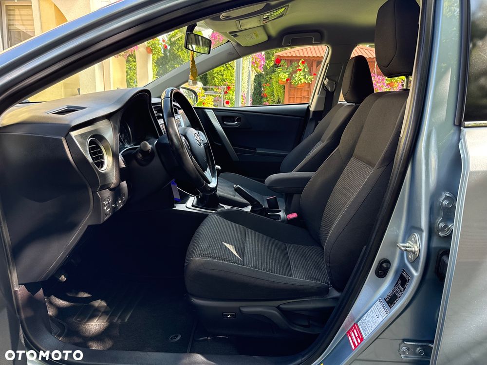 Toyota Auris 1.33 Dual-VVT-i Life Plus - 19