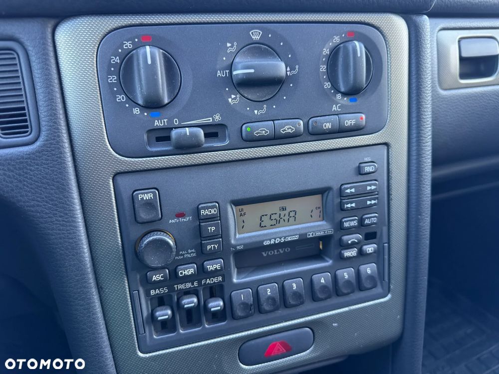 Volvo V70 2.4 T - 21