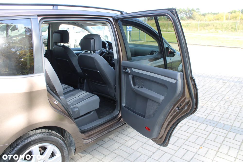Volkswagen Touran 1.6 TDI DPF MATCH - 28