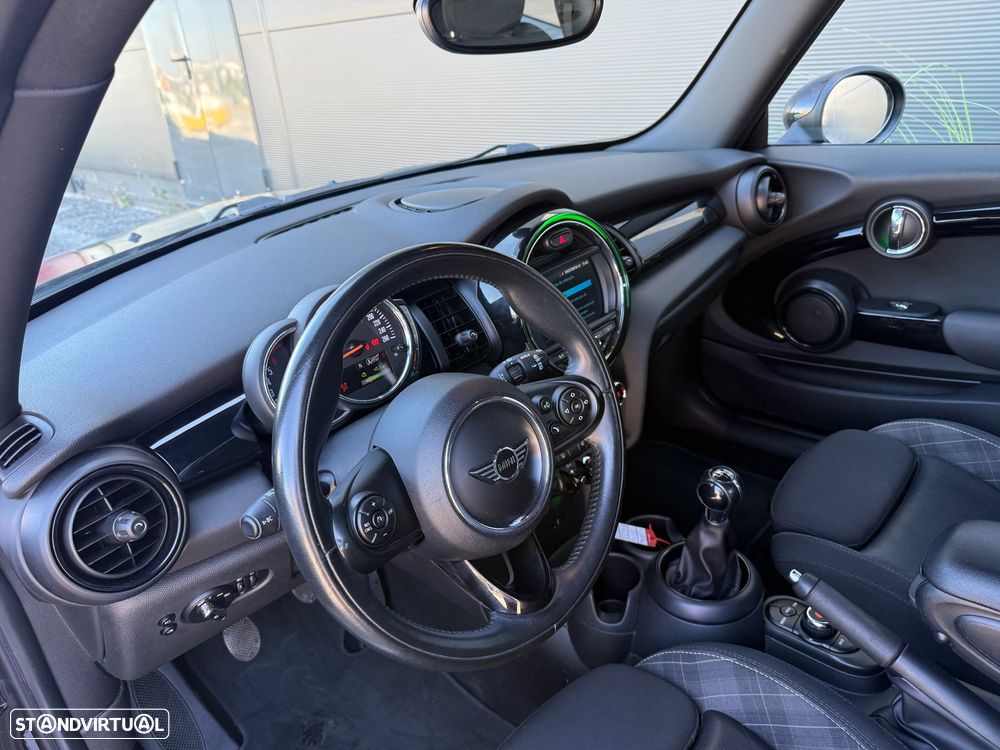 MINI 3 Portas Cooper D - 27