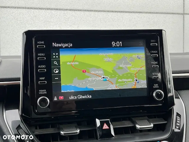 Toyota Corolla 1.8 Hybrid Executive - 32