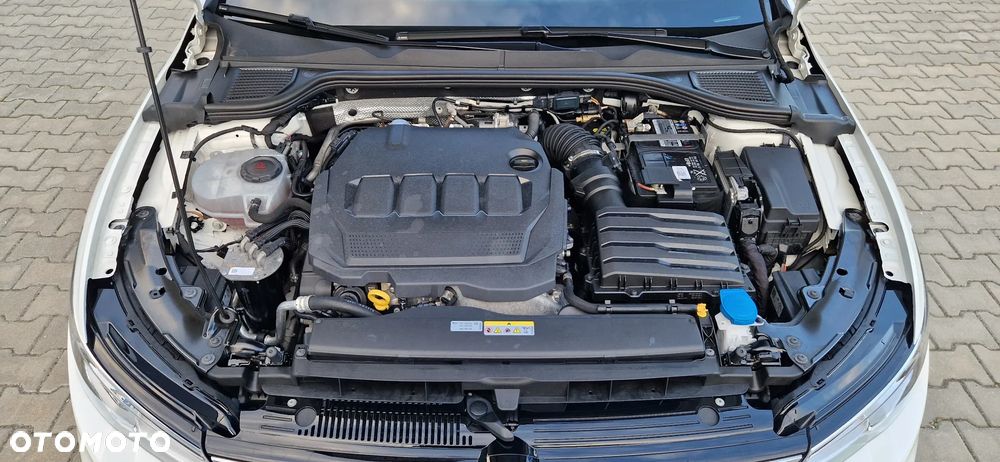 Volkswagen Golf - 24