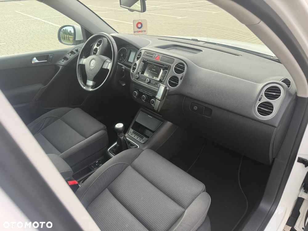 Volkswagen Tiguan - 13