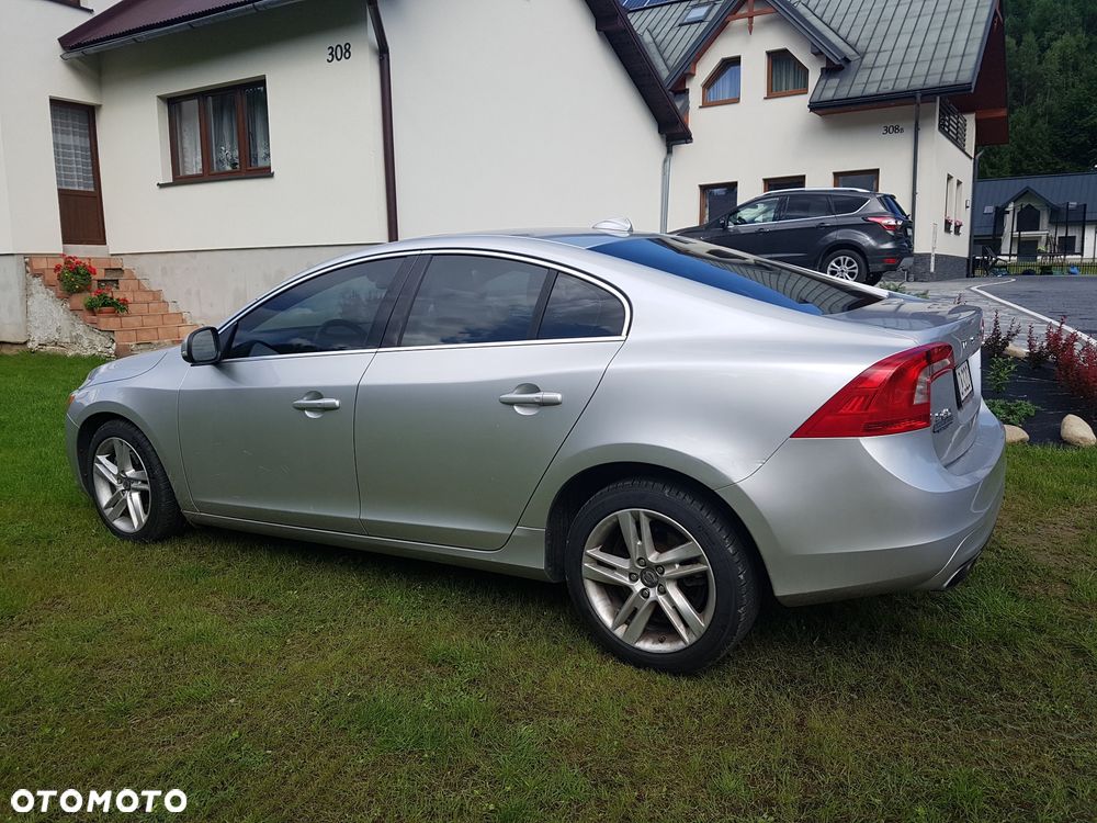 Volvo S60 T5 Powershift Momentum - 2