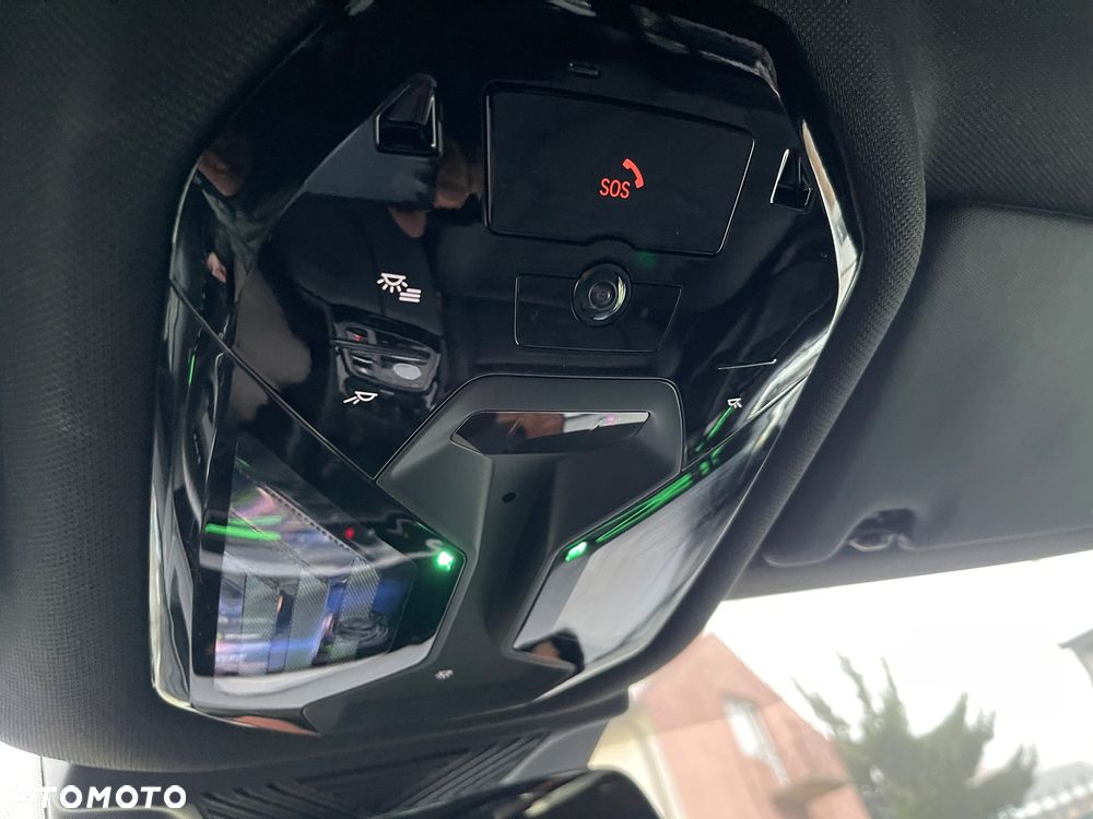 BMW Seria 5 520i mHEV M Sport - 28