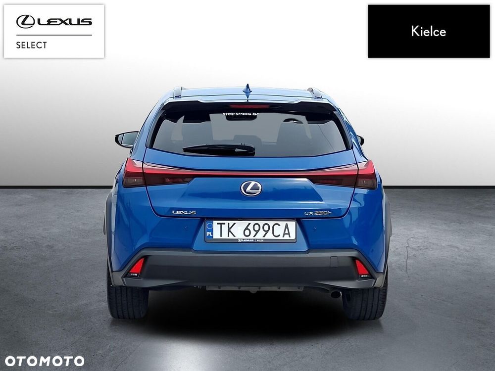 Lexus UX - 5