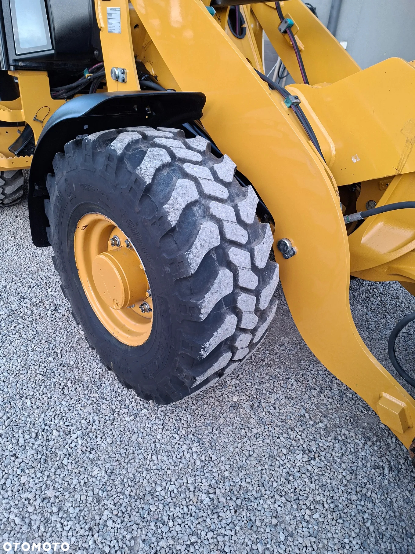 Caterpillar CAT 907 M - 16