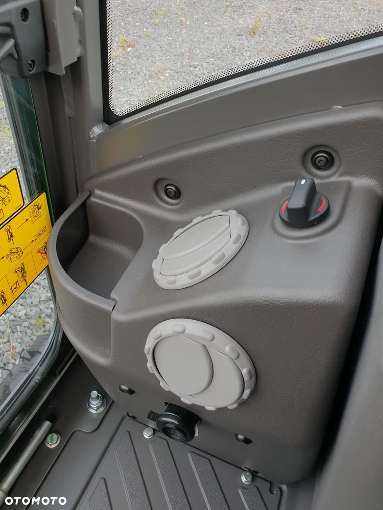 Volvo EC18E, DŁUGIE RAMIĘ, DODATKOWA PRZECIWWAGA, ROZSUWANE GĄSIENICE, 3 ŁYŻKI + SZYBKOZŁĄCZE VOLVO, NOWA DOSTĘPNA OD RĘKI, GWARANCJA Volvo Polska - 35