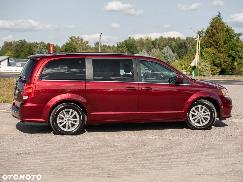 Dodge Grand Caravan 3.6 R/T - 14