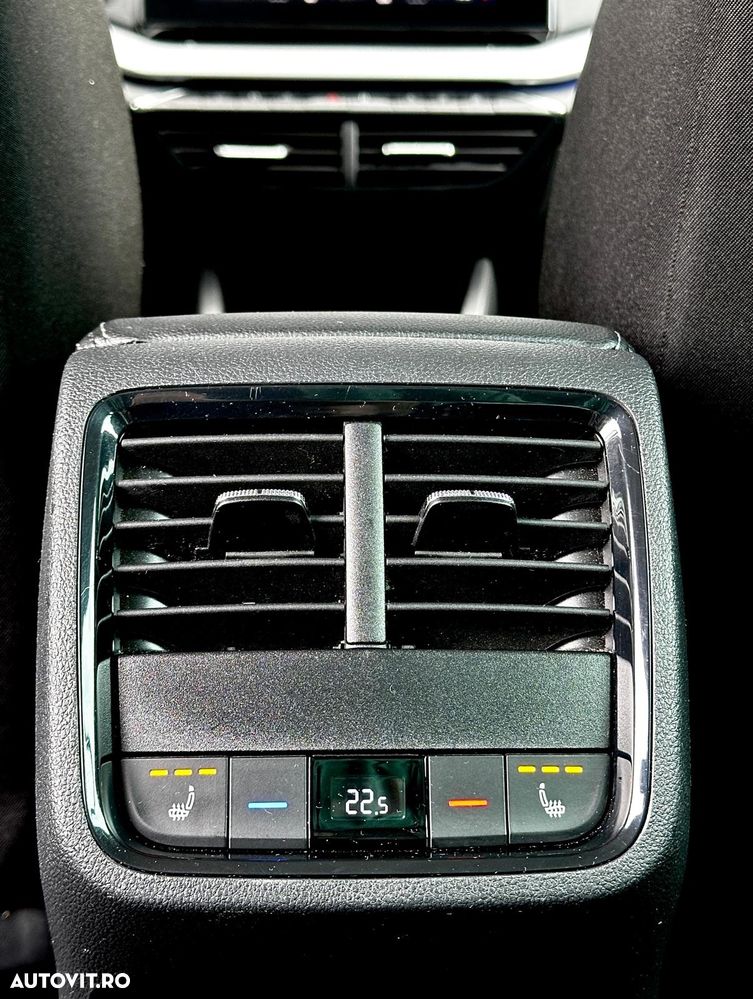 Skoda Octavia Combi 2.0 TDI DSG Ambition - 9