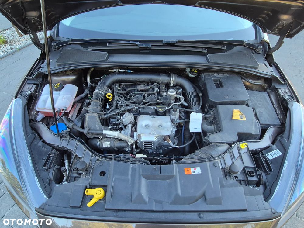 Ford Focus 1.0 EcoBoost Titanium - 26