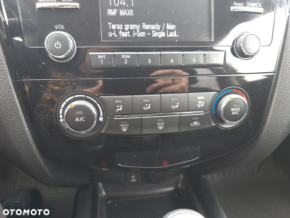 Nissan X-Trail - 25