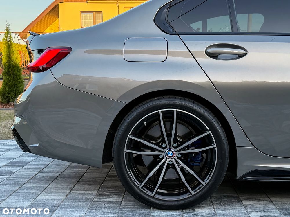 BMW Seria 3 M340i xDrive - 25