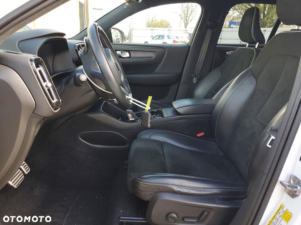 Volvo XC 40 T5 AWD R-Design - 7