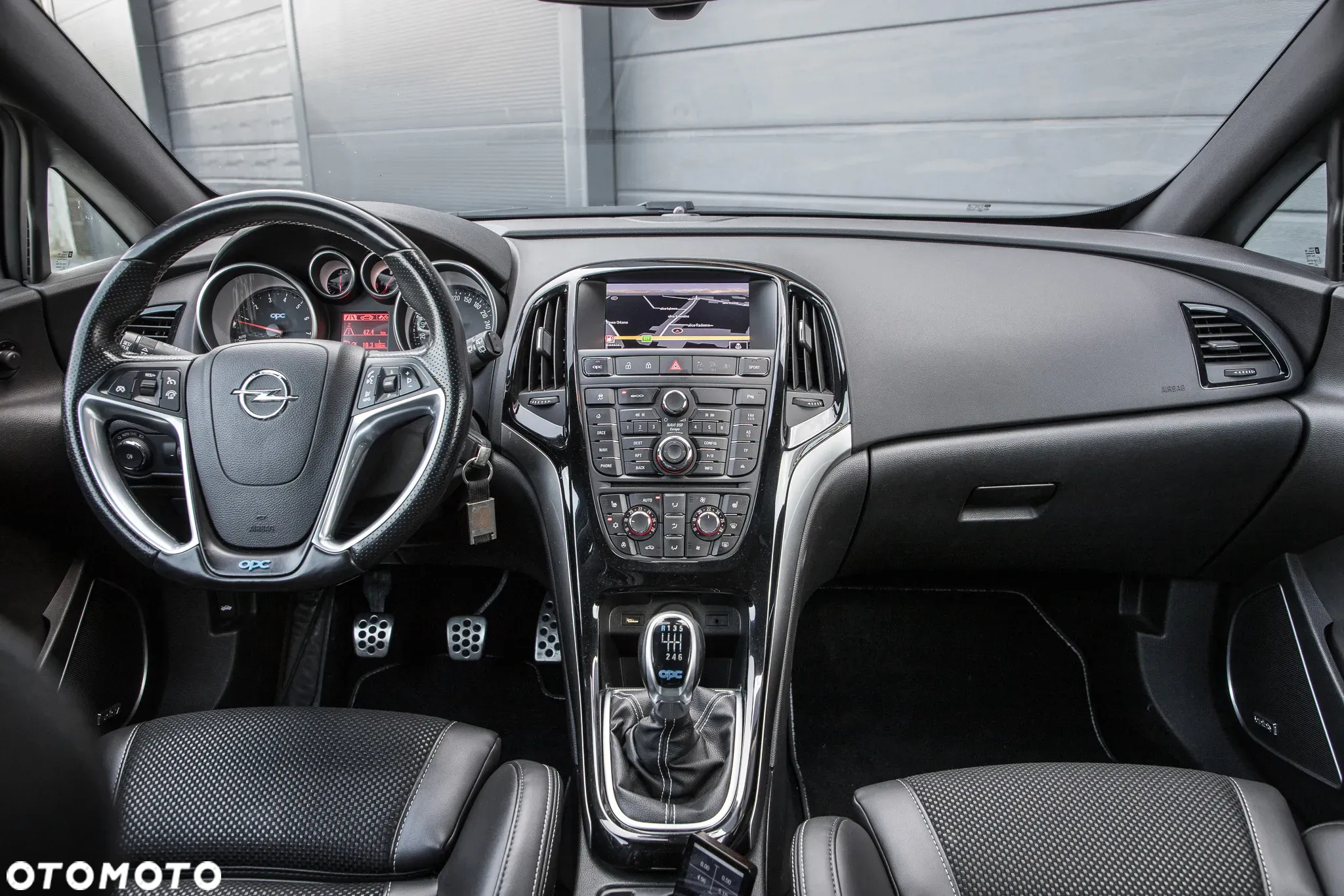 Opel Astra IV GTC OPC - 31
