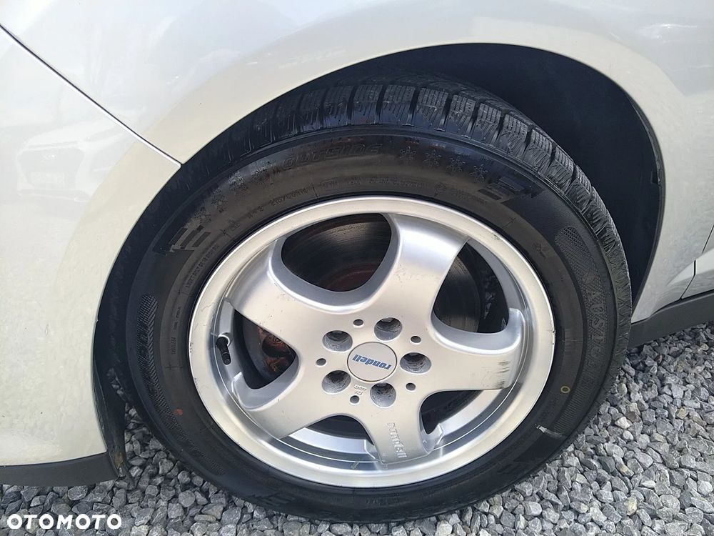 Ford C-MAX - 11