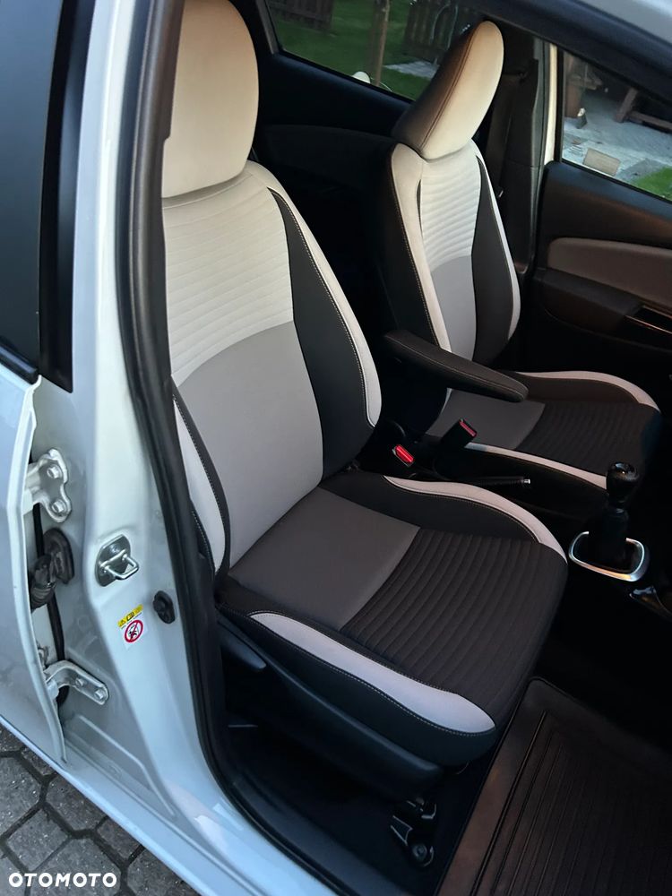 Toyota Yaris 1.33 Selection Pure - 13