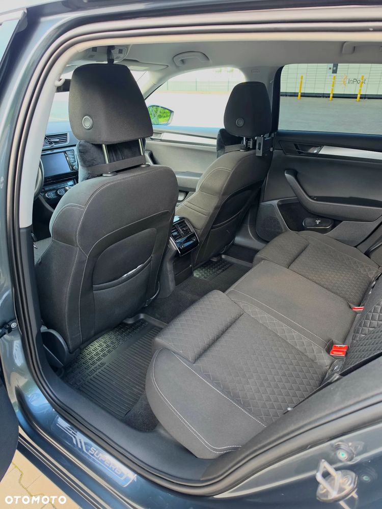 Skoda Superb 2.0 TDI Style DSG - 13