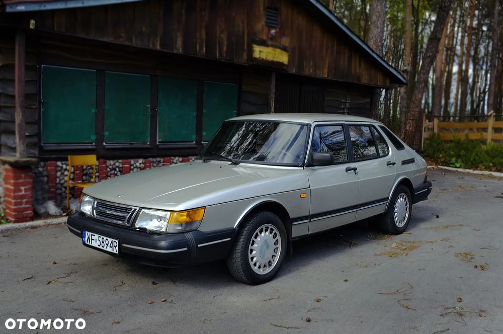 Saab 900 - 3