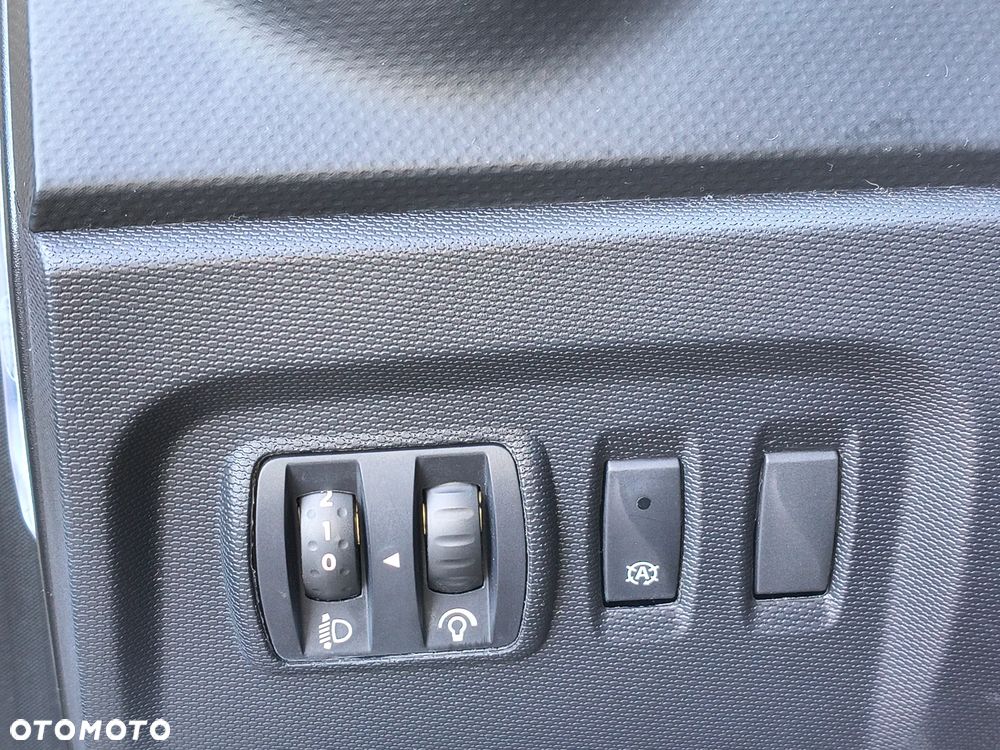 Renault Captur - 31