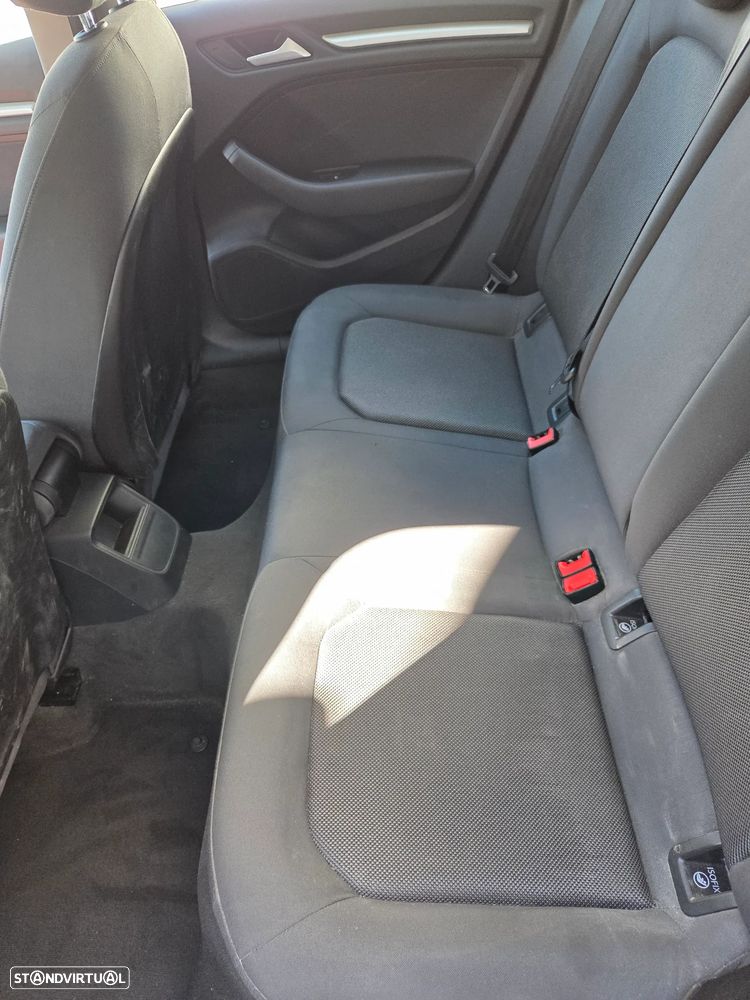 Audi A3 Sportback 1.6 TDI - 8