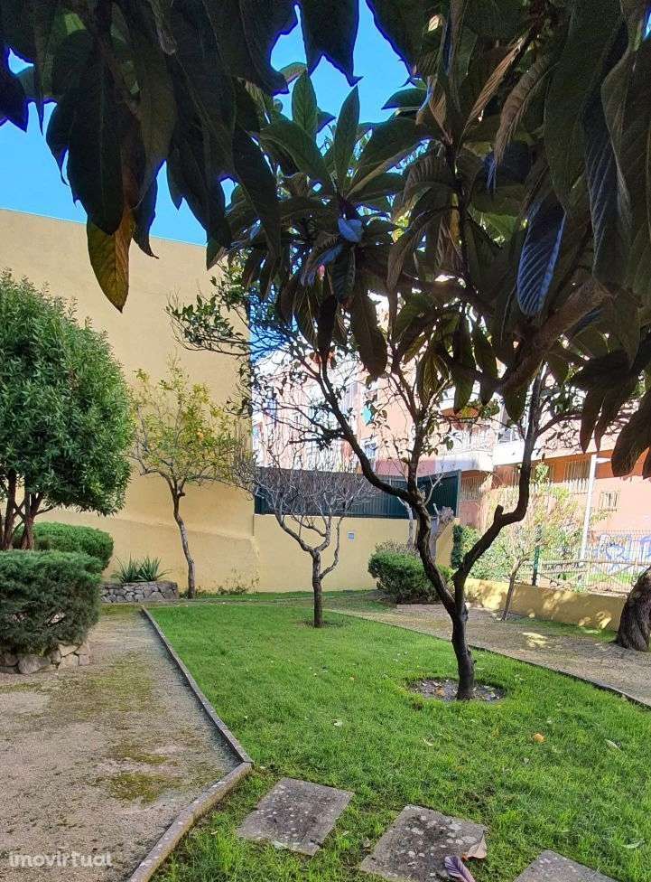 T3 PREMIUM C/ DOMÓTICA |GARAGEM DUPLA |JARDIM C/ CHURRASQUEIRA |MERCÊS - Grande imagem: 4/39