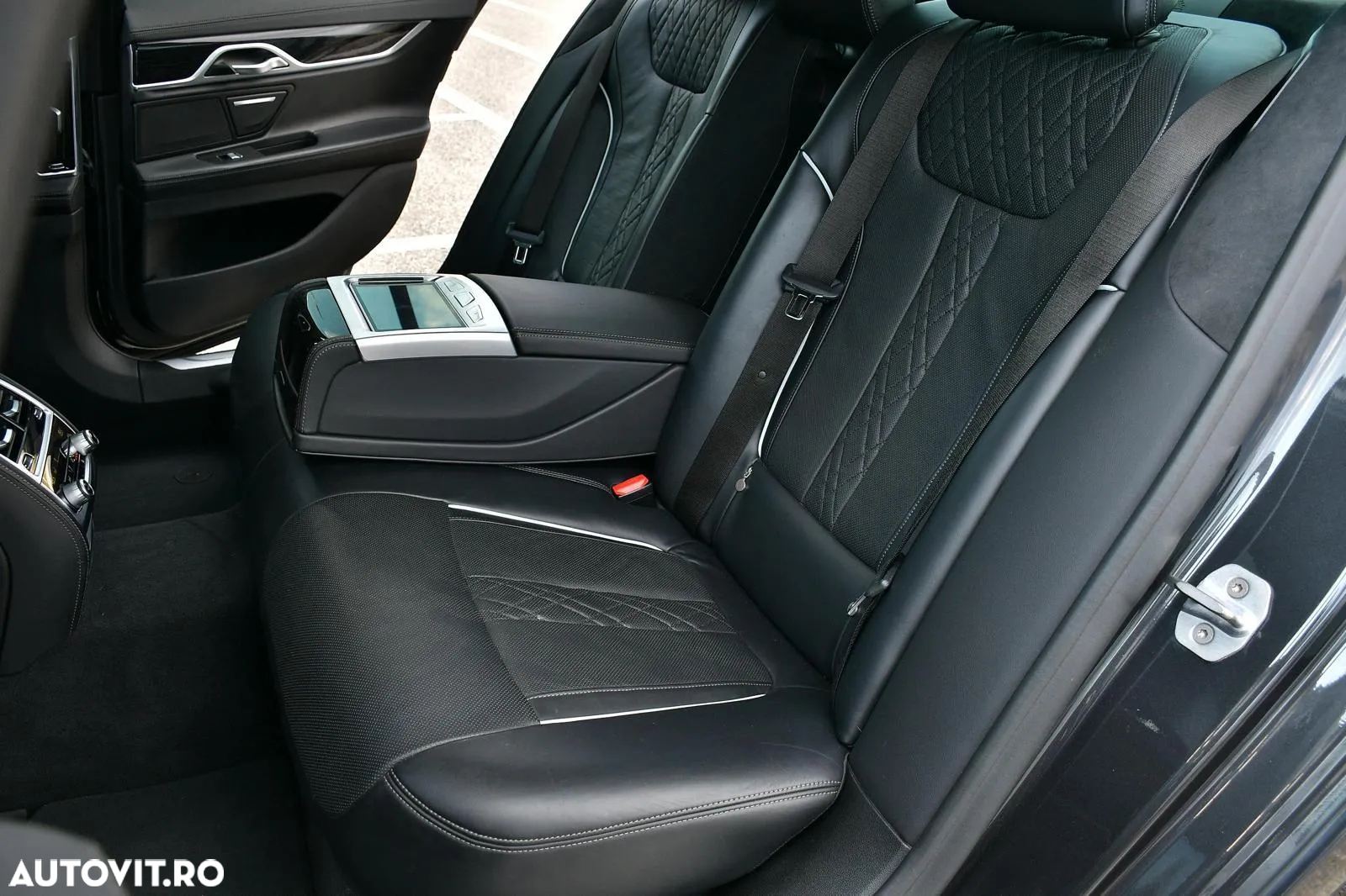 BMW Seria 7 730d MHEV - 22